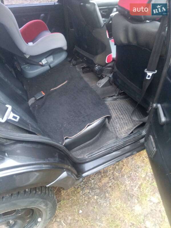 Хэтчбек Volkswagen Golf 1991 в Тысменице