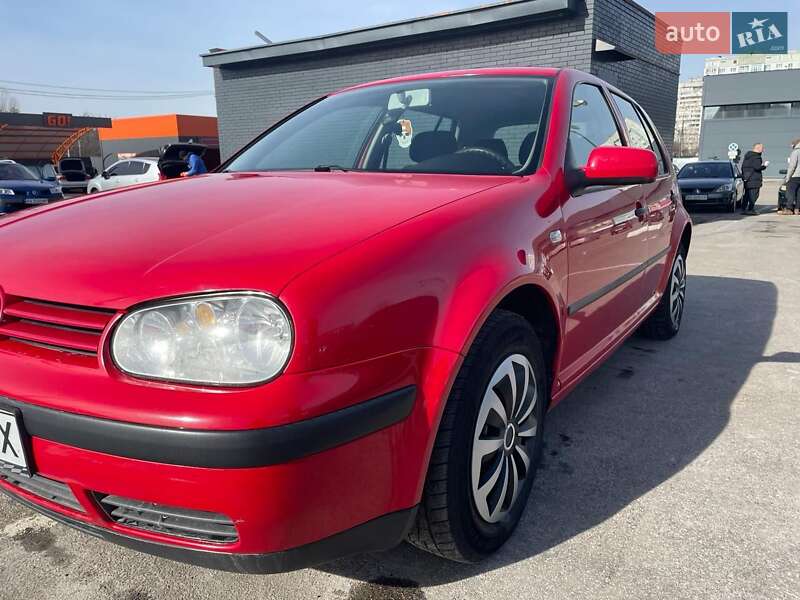 Хэтчбек Volkswagen Golf 2000 в Харькове
