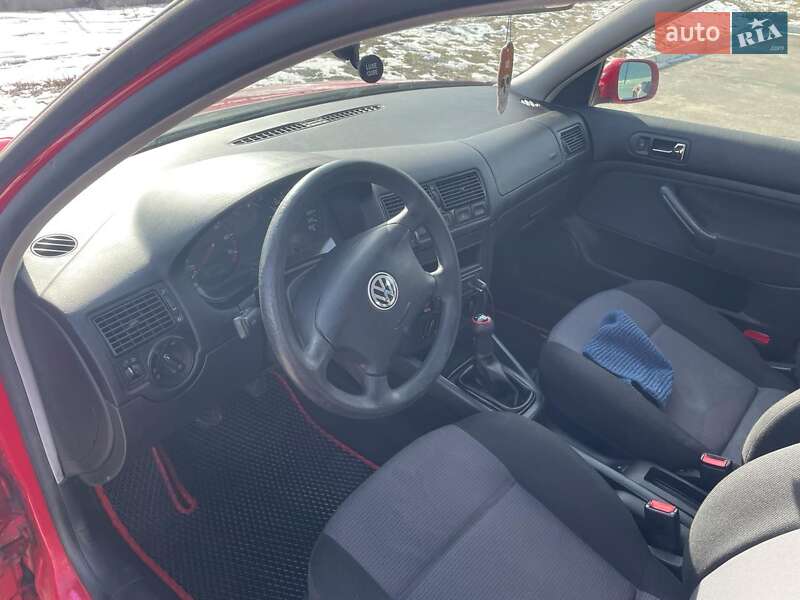 Хэтчбек Volkswagen Golf 2000 в Харькове