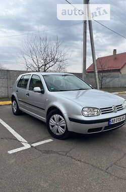 Хетчбек Volkswagen Golf 2001 в Вишневому