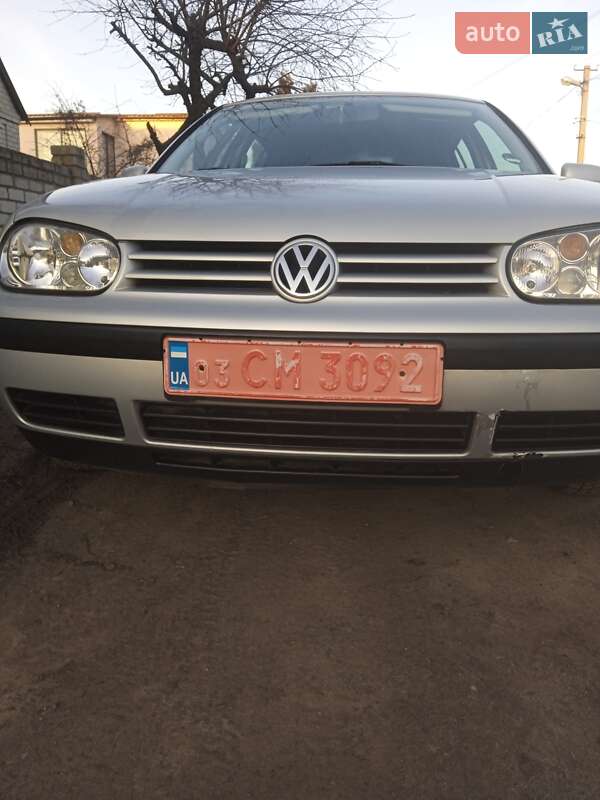 Хэтчбек Volkswagen Golf 1999 в Краснограде
