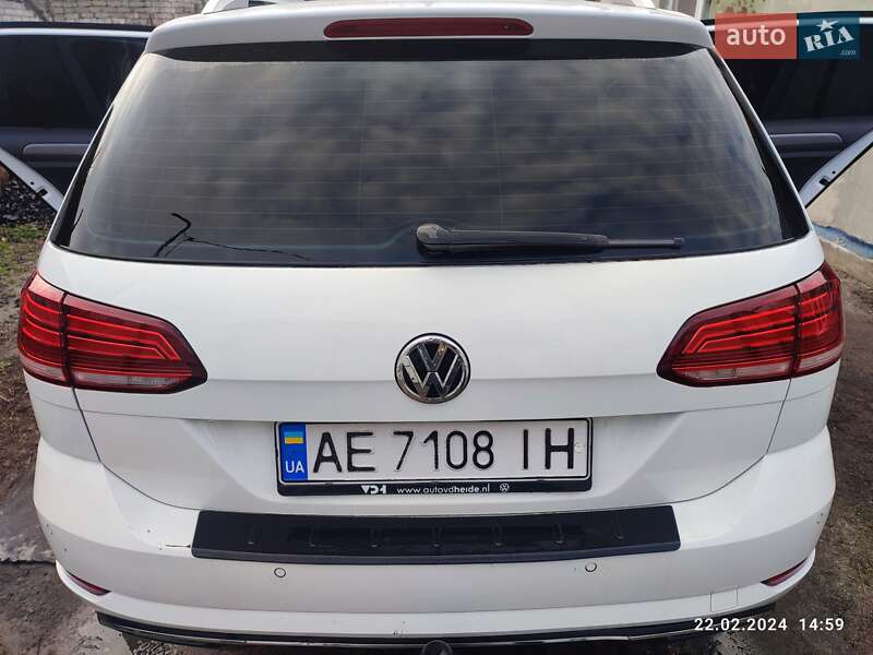 Универсал Volkswagen Golf 2017 в Павлограде