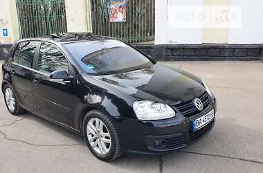 Хэтчбек Volkswagen Golf 2007 в Желтых Водах