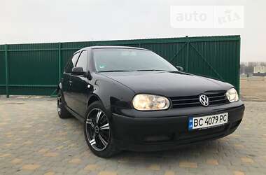 Хетчбек Volkswagen Golf 2003 в Самборі