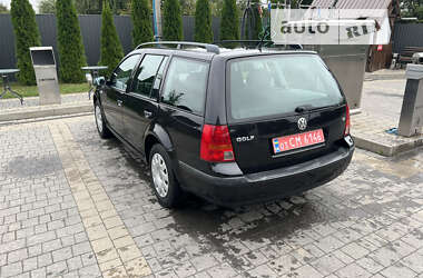 Универсал Volkswagen Golf 2005 в Млинове