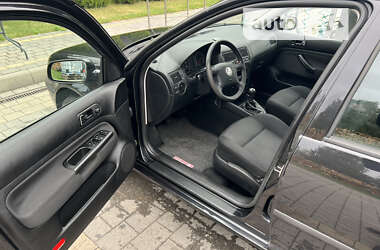 Универсал Volkswagen Golf 2005 в Млинове