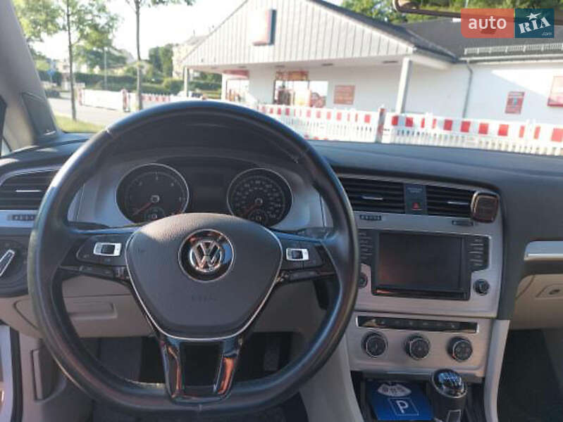 Универсал Volkswagen Golf 2015 в Львове