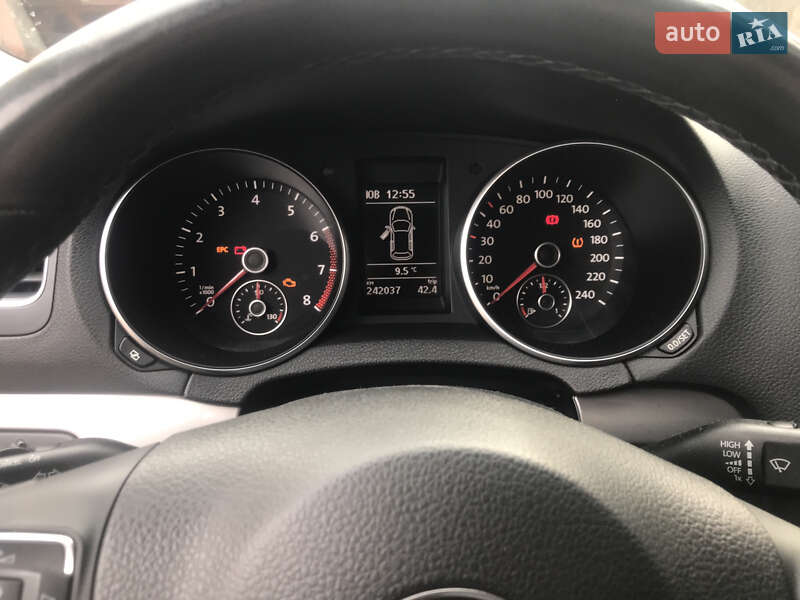 Универсал Volkswagen Golf 2010 в Львове