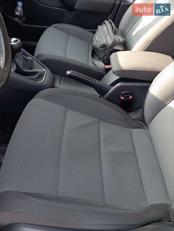 Универсал Volkswagen Golf 2011 в Виннице