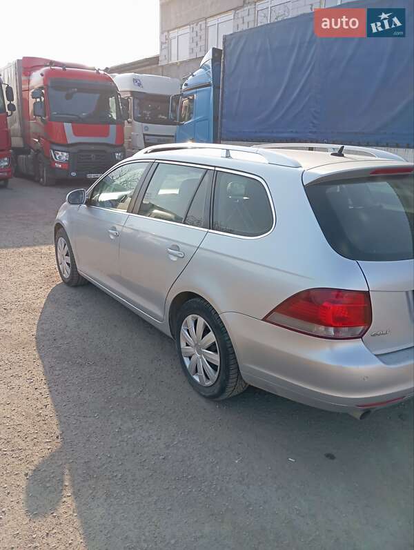 Универсал Volkswagen Golf 2011 в Виннице