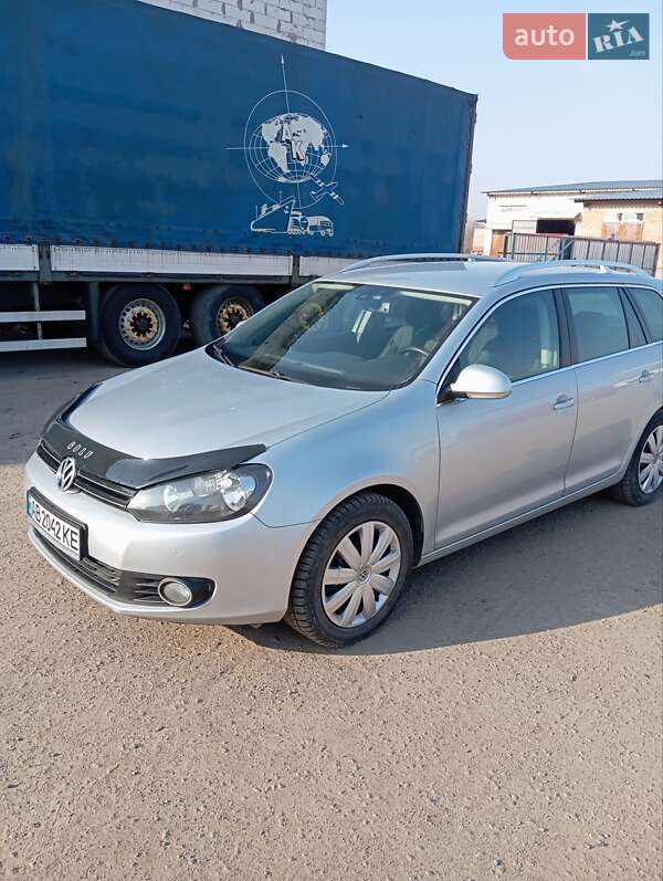 Универсал Volkswagen Golf 2011 в Виннице