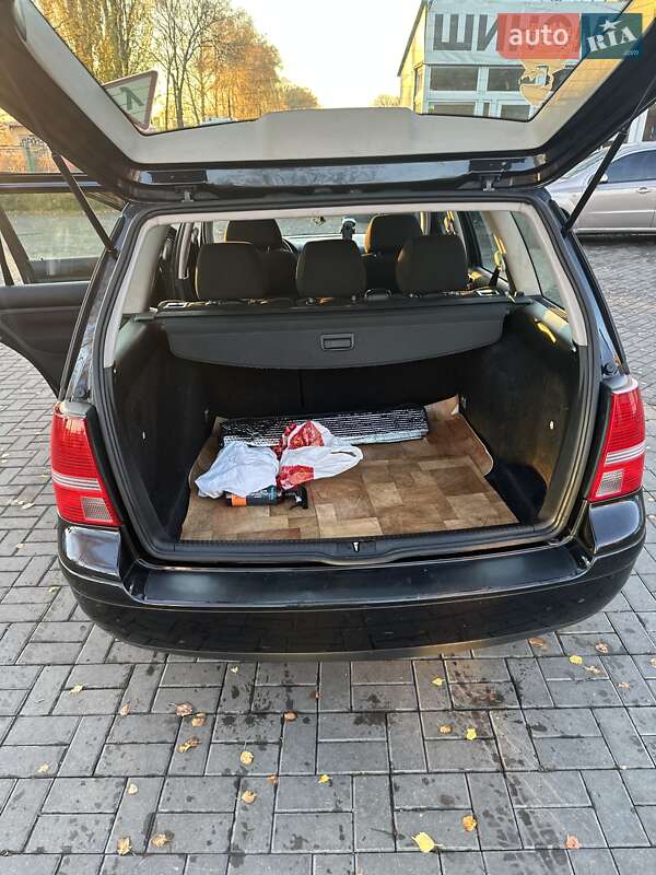 Універсал Volkswagen Golf 2003 в Полтаві