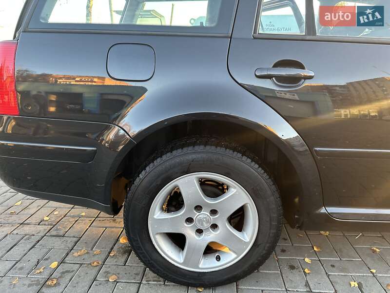 Універсал Volkswagen Golf 2003 в Полтаві