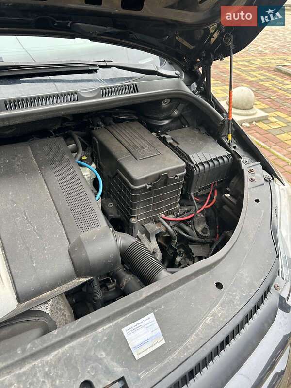 Хетчбек Volkswagen Golf 2005 в Рахові