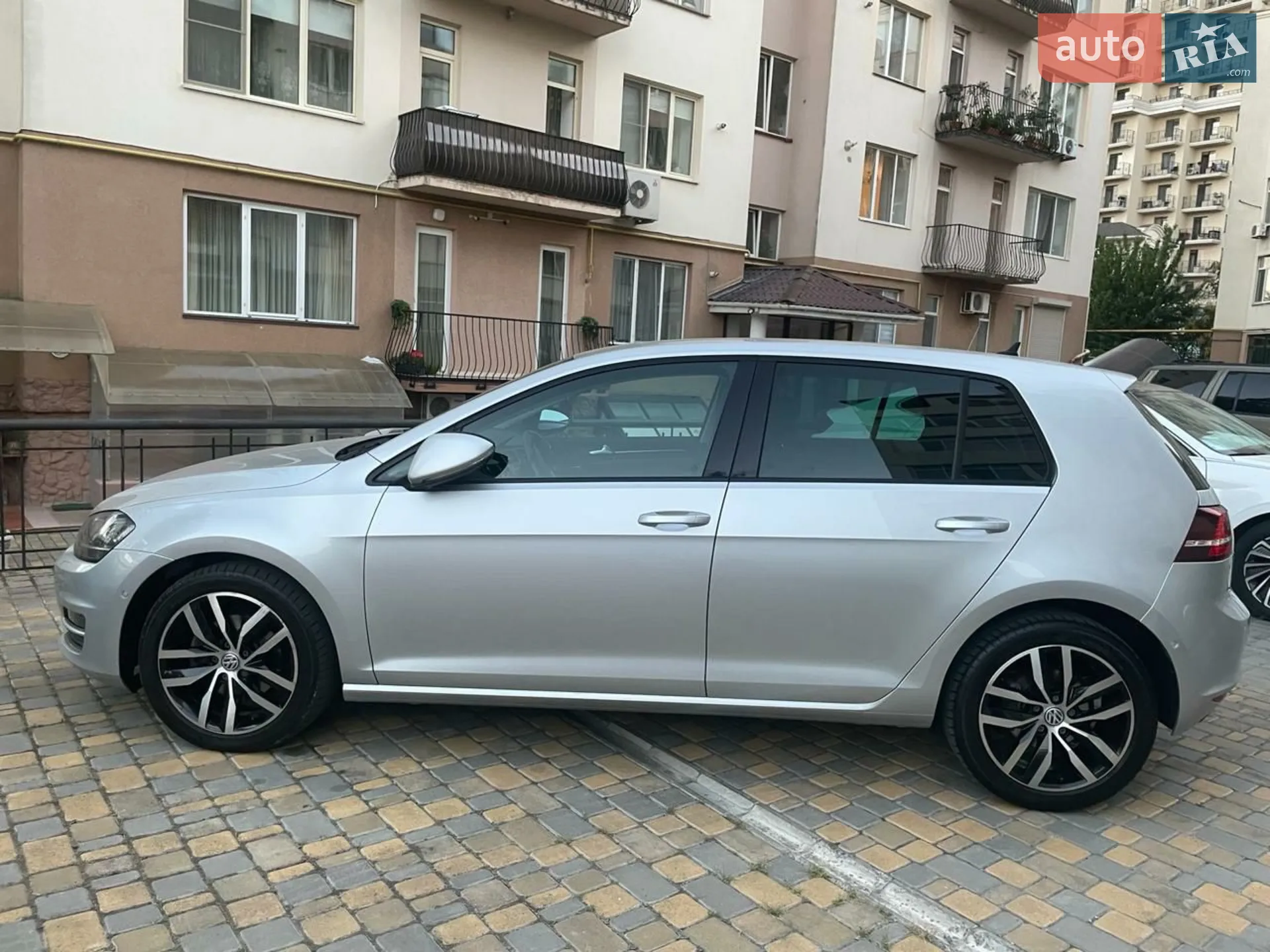 Volkswagen Golf 2014 VIN WVWZZZAUZEW262684 фото оголошення 6 з 18