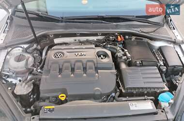Универсал Volkswagen Golf 2013 в Ужгороде