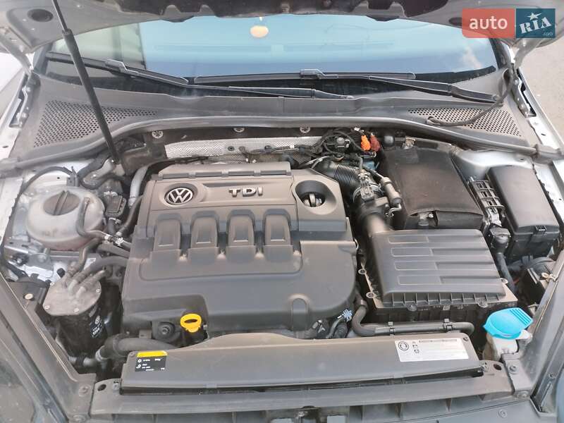 Универсал Volkswagen Golf 2013 в Ужгороде