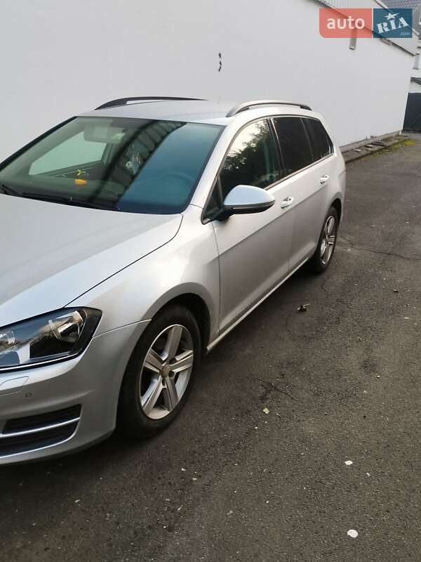 Универсал Volkswagen Golf 2013 в Ужгороде