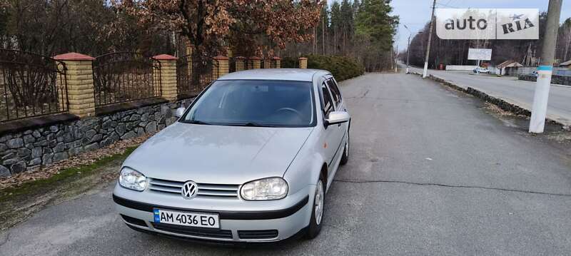 Хэтчбек Volkswagen Golf 1999 в Малине