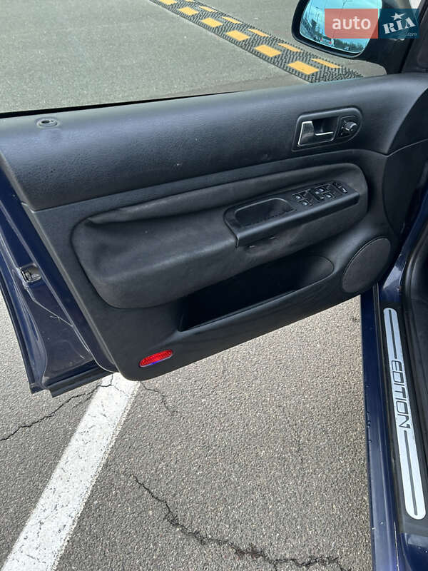 Универсал Volkswagen Golf 2000 в Киеве