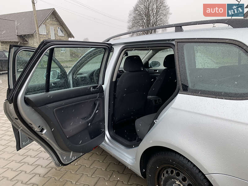 Универсал Volkswagen Golf 2009 в Ивано-Франковске