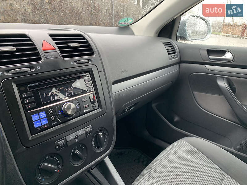 Универсал Volkswagen Golf 2009 в Ивано-Франковске