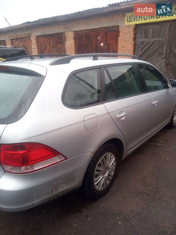 Универсал Volkswagen Golf 2009 в Житомире