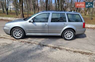 Универсал Volkswagen Golf 2005 в Чернигове