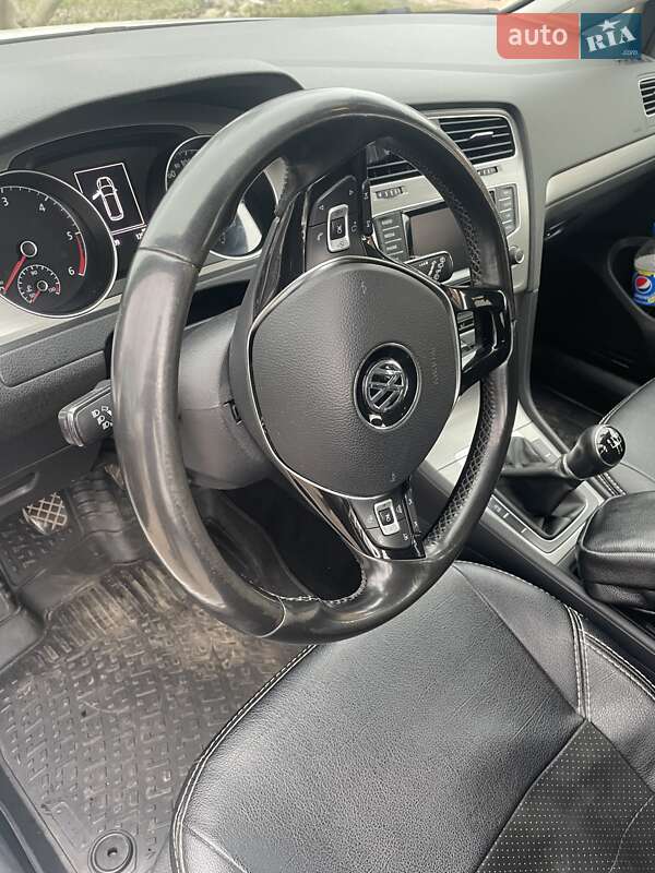 Универсал Volkswagen Golf 2014 в Переяславе