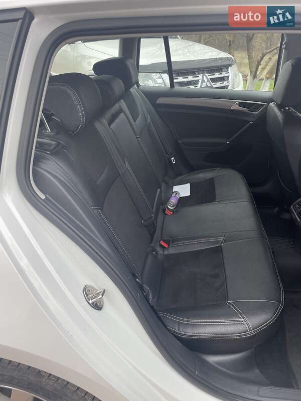 Универсал Volkswagen Golf 2014 в Переяславе