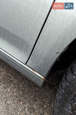 Хэтчбек Volkswagen Golf 2004 в Киеве