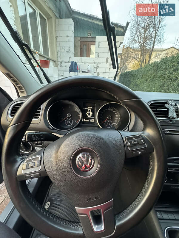 Хэтчбек Volkswagen Golf 2012 в Виннице