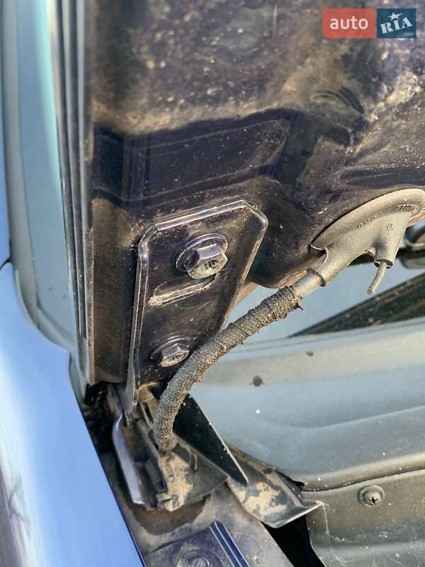 Хетчбек Volkswagen Golf 2000 в Кам'янському