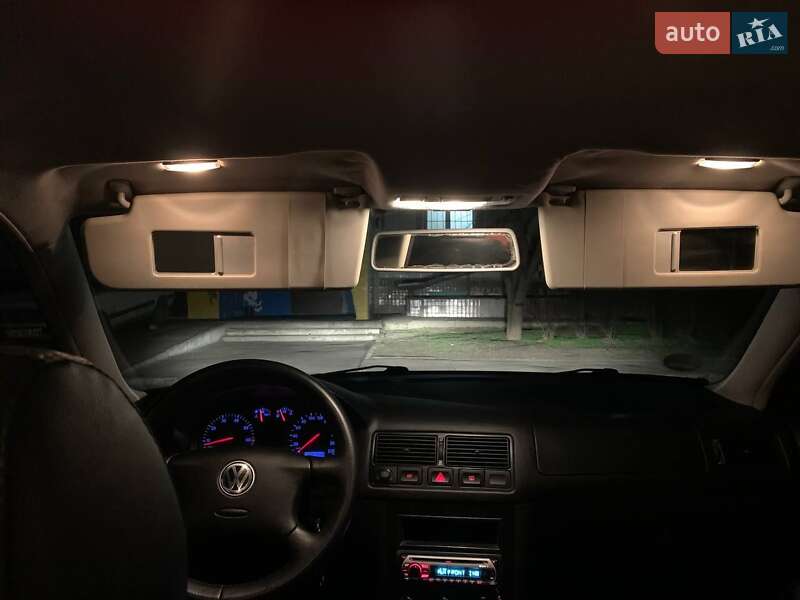 Хетчбек Volkswagen Golf 2000 в Кам'янському