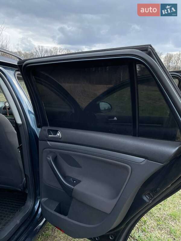 Универсал Volkswagen Golf 2008 в Овруче