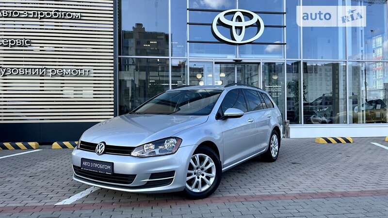 Универсал Volkswagen Golf 2015 в Чернигове