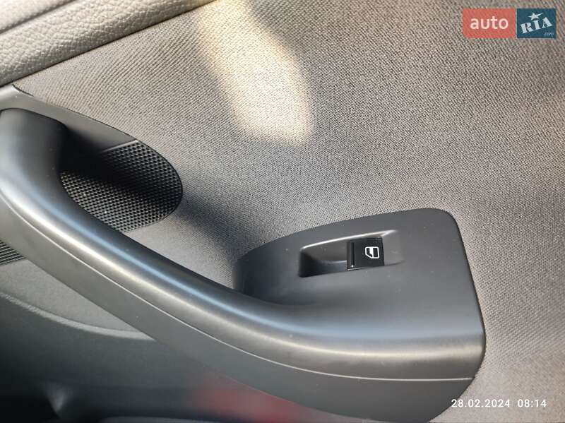 Хетчбек Volkswagen Golf 2008 в Ковелі