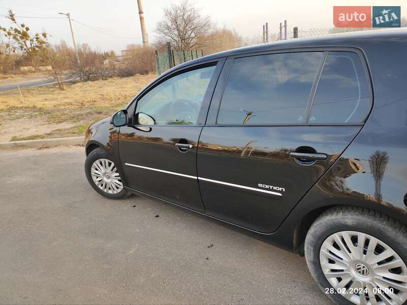 Хетчбек Volkswagen Golf 2008 в Ковелі