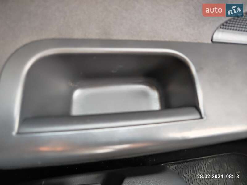 Хетчбек Volkswagen Golf 2008 в Ковелі