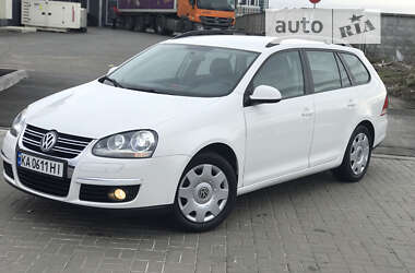 Универсал Volkswagen Golf 2009 в Киеве