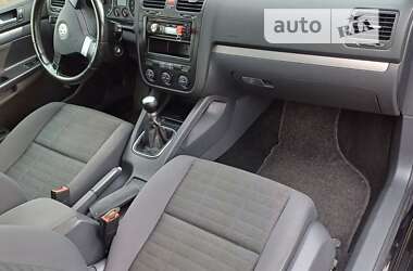 Хэтчбек Volkswagen Golf 2007 в Каменском