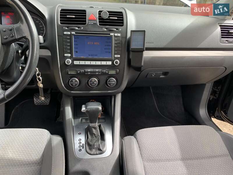 Универсал Volkswagen Golf 2008 в Ужгороде