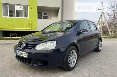 Хетчбек Volkswagen Golf 2004 в Тернополі