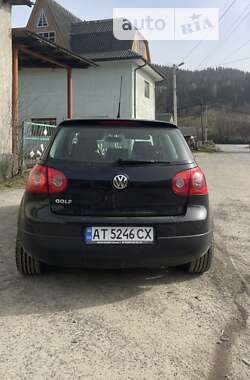 Хэтчбек Volkswagen Golf 2005 в Верховине