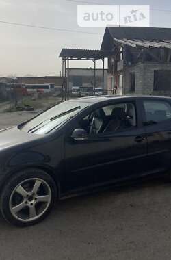 Хэтчбек Volkswagen Golf 2005 в Верховине