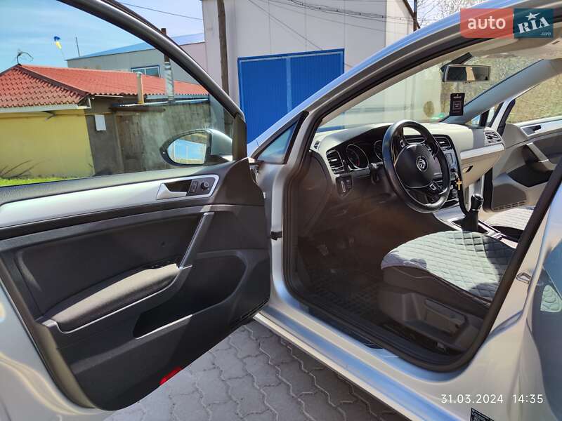 Универсал Volkswagen Golf 2014 в Сокирянах