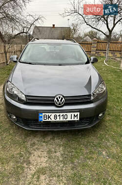 Универсал Volkswagen Golf 2009 в Вараше