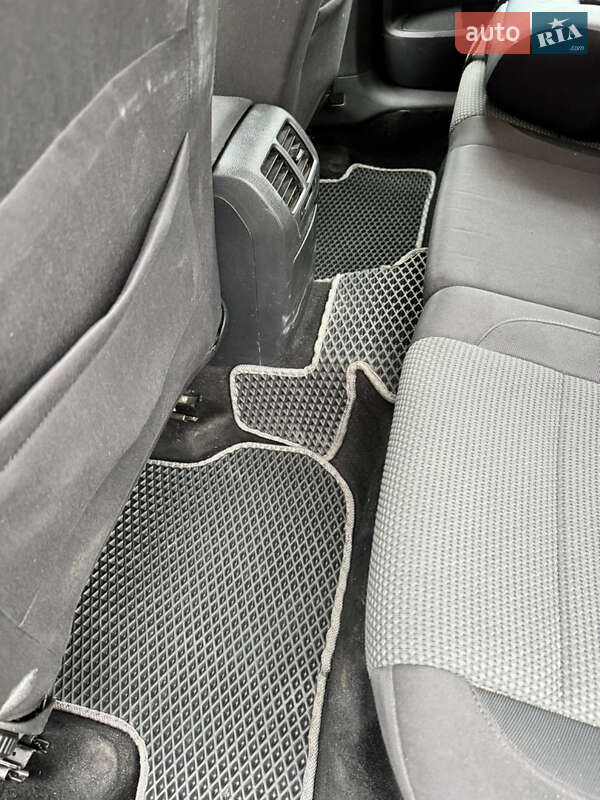 Универсал Volkswagen Golf 2009 в Вараше