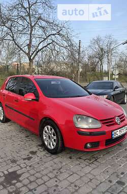 Хетчбек Volkswagen Golf 2004 в Хмельницькому