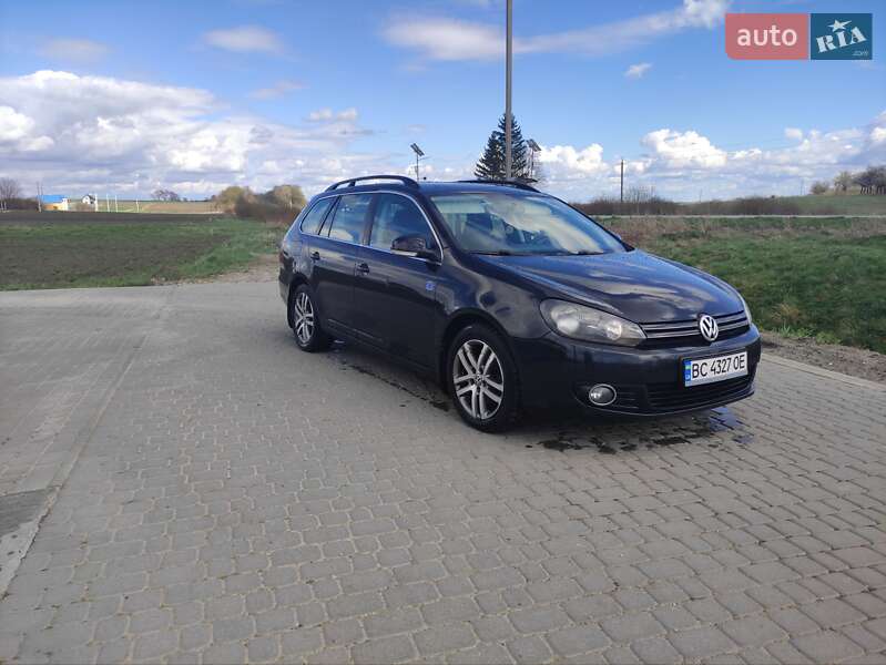 Універсал Volkswagen Golf 2010 в Самборі